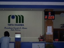Mesin antrian di PDAM Padang